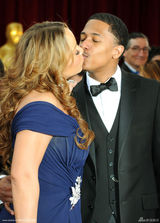 高清组图：奥斯卡红毯 玛丽亚-凯莉和老公恩爱亮相