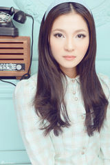 组图： 陈思诺写真淡雅清新 美丽不失大气