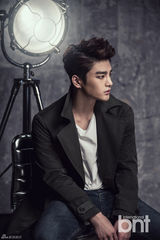 高清组图：徐仁国拍时尚写真 冷酷眼神魅力十足