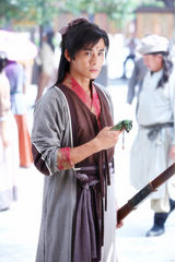 组图：《刘海砍樵》热拍 乔振宇打造人狐之恋