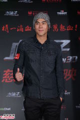 组图：余文乐挑大梁宣传新戏 彭于晏拿阮经天开涮