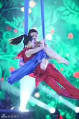 组图：《舞出》冠军刘璇韩艺博高难度动作集锦