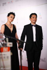 组图：群星亮相金像奖红毯 舒淇Angelababy(杨颖)桂纶镁竞艳