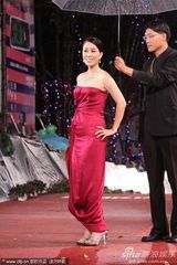 高清组图：那英出席金曲奖颁奖礼 珠光宝气走红毯