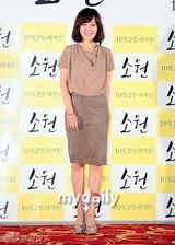 组图：薛景求新片《愿望》首映 严志媛落泪