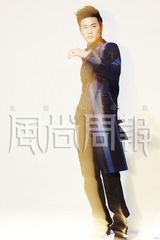 高清图：陆毅《风尚周报》封面大片展魅力笑容