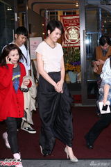 组图：梁咏琪“我爱你”挂嘴边 婚后甜蜜不生子