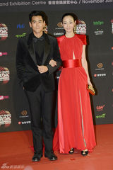 组图：白百何彭于晏首次同台亮相 合作新片受关注