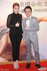 组图：苟芸慧穿黑纱露胸罩 否认与郭富城燃旧情