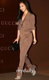 组图：韩彩英崔智友等出席时尚品牌发布会