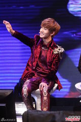 组图：BoyFriend睽违一年台湾粉丝会展现男人味