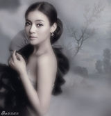 组图：陈思思台历写真 四季主题展多样风情