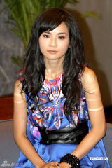 高清图：《枪王之王》发布会 两型男护卫阿SA