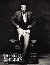 组图：吴秀波复古装束亦正亦邪出卖柔软内心