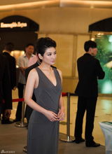 组图：黄奕优雅亮相活动 称美丽需要好心态