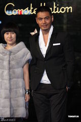 组图：任达华琦琦出席品牌晚宴 黑色情侣装秀默契