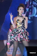 幻灯：新城劲爆颁奖礼落幕 陈奕迅容祖儿称王封后