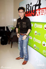 幻灯图：许志安任活动嘉宾 否认与郑秀文复合传言