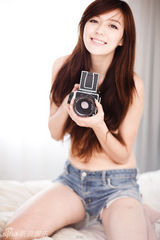 组图：周韦彤37张半裸写真集锦 丰满酥胸诱人