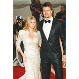 组图：黑眼豆豆主唱菲姬诞子 盘点夫妻恩爱照