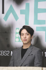 独家高清：尹恩惠撑新剧发布 郑容和李东健撞脸