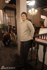 组图：王学圻蒋勤勤《姥爷的抗战》热拍