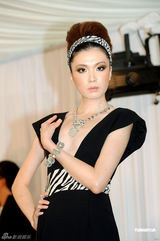 组图：谢婷婷期待柏芝再孕 不追问男友过去感情