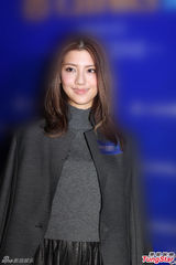 组图：吴千语时尚装扮亮相未接受访问