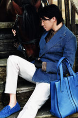 组图：俞灏明烈火重生曝时尚写真 显成熟魅力