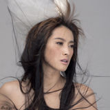 组图：隋俊波写真百变发型 演绎别样女人味