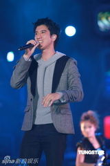 组图：王后驾到收官 谢霆锋李宇春孙燕姿热爆全场