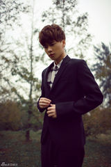 高清组图：李易峰秋冬写真绅士气质演绎怀旧复古