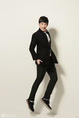 组图：《小爸爸》演员刘欢帅气阳光写真