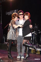 组图：黄小琥萧煌奇开唱 王彩桦任嘉宾尺度无上限