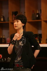 高清图：海清高峰做客黄加李泡畅聊世界杯