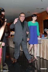 高清图：李嘉欣为儿子JAYDEN开百日宴