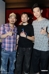 组图：辰亦儒为自己潮牌站台 方文山来助阵