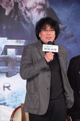 组图：《雪国列车》导演奉俊昊来华宣传