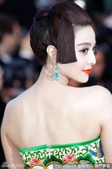 组图：范冰冰亮相戛纳 中国风长裙展东方风情