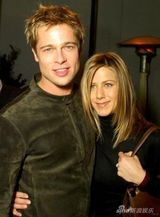 组图：盘点安妮斯顿与前夫皮特昔日甜蜜瞬间