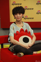 组图：戴佩妮畅聊新专辑 做唱片难做音乐很快乐