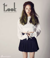 组图：允浩利特徐贤Krystal写真秀率真个性