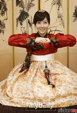 幻灯图集：SidusHQ公司艺人身穿韩服 温馨送祝福