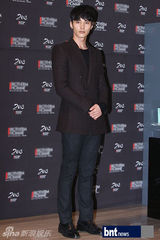 组图：元斌帅气出席化妆品牌新品发布会