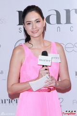 组图：吴彦祖妻子怀孕后胸围上涨 爱吃中国菜