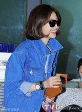 组图：韩星高俊熙清爽现身机场飞赴巴黎拍写真