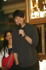 高清图：熊黛林荧屏处女作搭档吴建豪