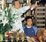 组图：泰国白龙王去世 传曾助百艺人转运