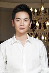 组图：张晓龙清新大片卖萌 麻辣教师展可爱面