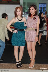 组图：Twins显熟女妩媚气质 阿娇称不想找男友